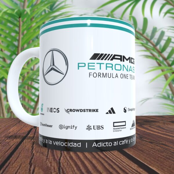Mercedes AMG F1 - Taza personalizada con nombre